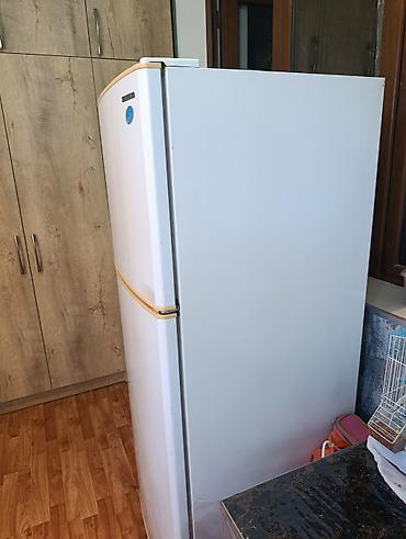 Soyuducular: İşlənmiş 2 qapılı Samsung Soyuducu Satılır, rəng - Ağ, Dolab içi — 3