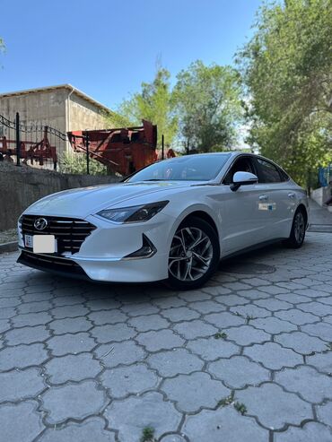 Hyundai Sonata: 2019 г., 2 л, Автомат, Газ, Седан