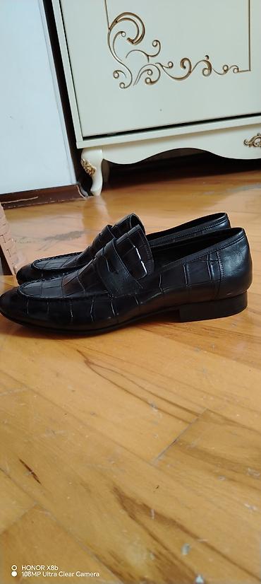 Ayaqqabılar: Satışda kişi ayaqqabıları dəsti 1) Qara dəri loafer - Üst: parlaq — 4