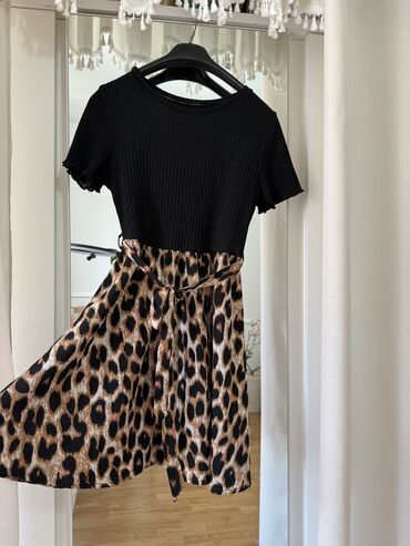 novogodišnje haljine: Leopard haljinica, S/M velicina