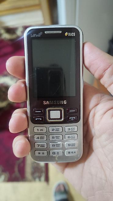 nokia communicator e90: Samsung < 2 GB Memory Capacity, rəng - Bənövşəyi, İki sim kartlı — 1