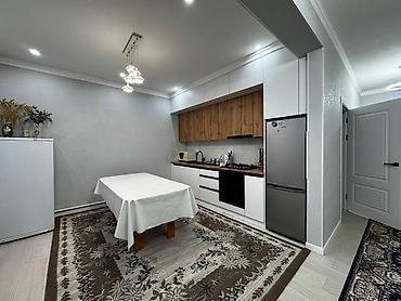 Продажа коттеджей и домов: Продаётся уютный и современный дом в ж/м Ак-Орго! Общая площадь дома — — 2