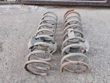 Auto delovi: Zadnje opruge za Ladu 2121,21213,21214 Niva br.4. Očuvano, skinuto — 9