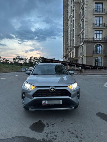 Toyota: Toyota RAV4: 2021 г., 2.5 л, Автомат, Бензин, Кроссовер