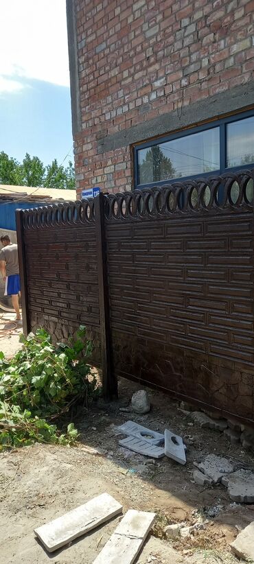 Бетонные еврозаборы: Огрождение евро заборы сапаттуу жана бат орнотуп беребиз гарантия 10 — 4