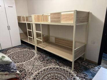 Двухъярусные кровати: Двухъярусная металлическая кровать с декоративными панелями под — 10