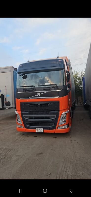 трактор жатка: Тягач, Volvo, Шторный