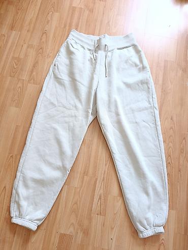 bq patike: Bele trenerke – uniseks, udobne i tople - Kroj: jogger/pantalone sa — 1