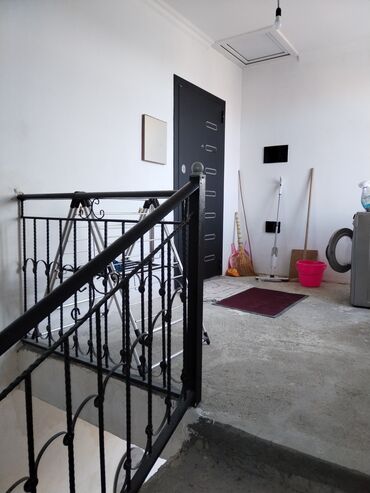 Həyət evləri və villaların satışı: 15 otaq, 400 kv. m, Orta təmir — 7