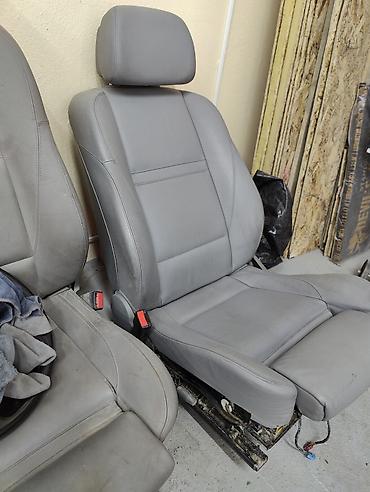передние сидения: Bmw recaro Пара передних автомобильных сидений, серый кожаный салон — 2