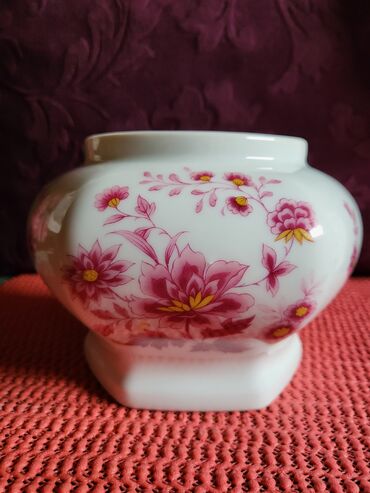 Stare vaze i dekor: Vaza nova 80te. Bareuther Waldesassen Bavaria. Nemacki porcelan — 1