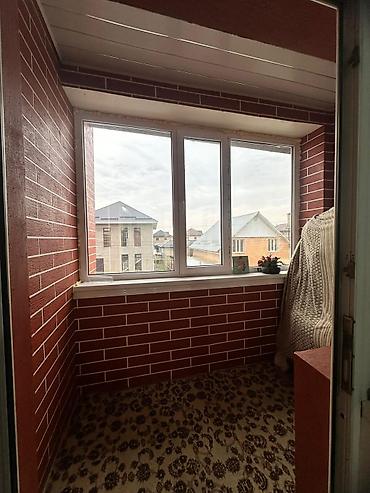 Продажа коттеджей и домов: Продаётся дом в ж/м Ала Тоо 5 соток,дом 193м2 •Дом из кирпича — 9