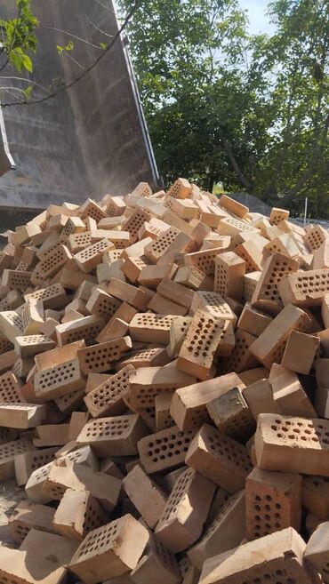 Строительный кирпич: Кирпичи Жжёный кирпич Пустотелый, дырчатый Глиняный, керамический — 3