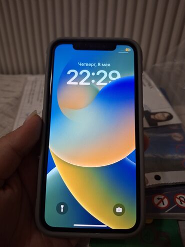 iphone x 256gb цена: IPhone X, Б/у, 64 ГБ, Серебристый, Чехол, Кабель, 79 %