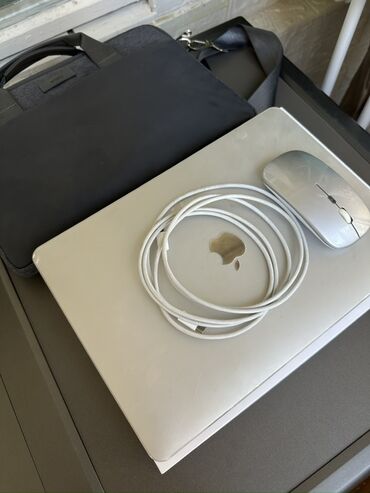 чехлы на ноутбук: Ноутбук, Apple