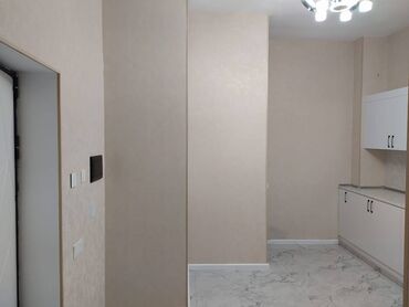 Uzunmüddətli kirayə mənzillər: Binəqədi rayonu Azadlıq prospektində Koroğlu Rezedencedə 17 mərtəbəli — 11