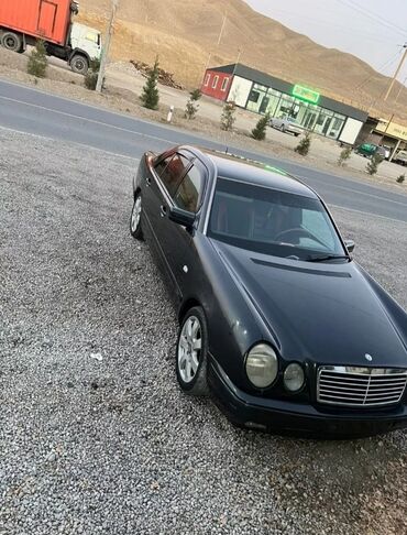 машина без двигателя: Mercedes-Benz 220: 1995 г., 2.2 л, Механика, Дизель, Седан