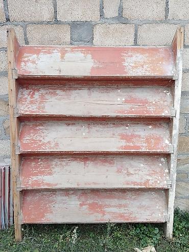 Digər mebel: Plənkən və yanında əlavə fiqurlar — 2