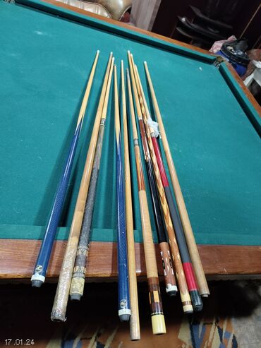 Бильярдные столы: Продаю бильярдный стол размер 3.25*1.95(не китайский,не мрамор)дерево — 6