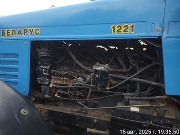 Traktorlar: Traktor Belarus (MTZ) 1221, 2011 il, 140 at gücü, motor 4 l, İşlənmiş — 7