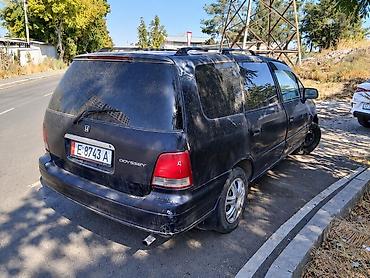 на адисей: Honda Odyssey: 1995 г., 2.2 л, Автомат, Бензин, Универсал — 4
