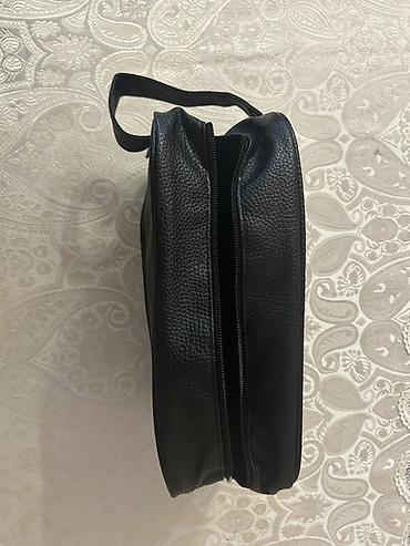 Çantalar: Qara rəngli kişilər üçün kosmetik/toalet çantası - Material: dəri — 3