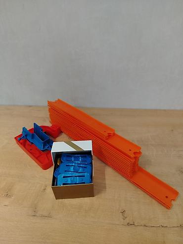masın oyunları: Hot Wheels trek qurğuları və tematik setlər toplusu - Bir neçə böyük — 5