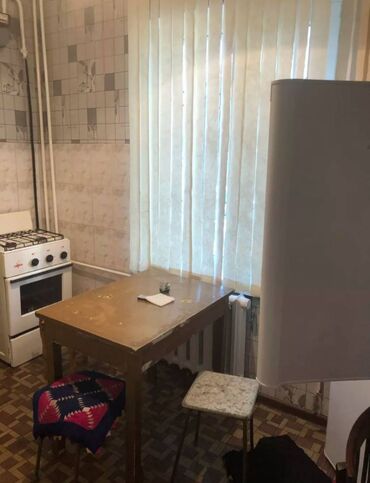 агенство кыргыз недвижимость: 1 комната, Агентство недвижимости, С мебелью частично