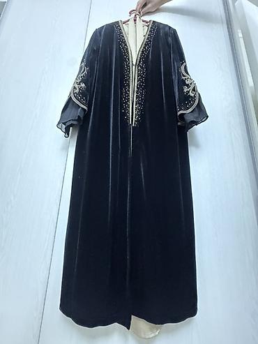 Вечерние платья: Вечернее платье, Классическое, Длинная модель, Велюр, С рукавами, Стразы, Стандарт — 1