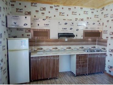 Sifarişlə mətbəx mebeli: Sifarişlə mətbəx dəsti, Özü çəkən petlələr, Mat laminat, Kredit yoxdur, Pulsuz çatdırılma — 23