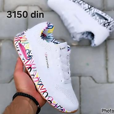 off white vapormax: Skechers i Yezzy

36-46

Cene su na slikama — 7