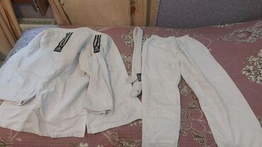 Мужская одежда: Мужской спортивный костюм, цвет - Белый