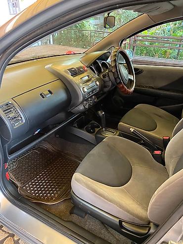 210 mers: Honda Fit: 2003 г., 1.3 л, Вариатор, Бензин, Хэтчбэк — 6