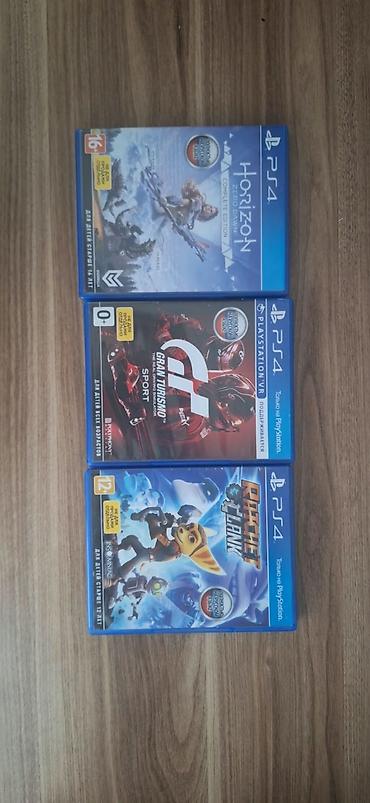 PlayStation 4 (PS4) Slim konsol paketi Daxildir: - PS4 Slim konsol lalafo.az -da PlayStation 4 (PS4) Slim konsol paketi Daxildir: - PS4 Slim konsol