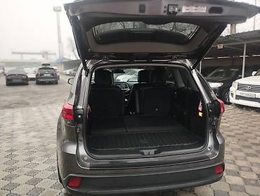 Toyota: Toyota Highlander: 2019 г., 3.5 л, Автомат, Бензин, Лимузин at lalafo.kg — 4 Toyota: Toyota Highlander: 2019 г., 3.5 л, Автомат, Бензин, Лимузин — 4