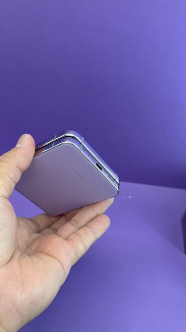 Samsung: Samsung Galaxy Z Flip 4, Б/у, 256 ГБ — 3