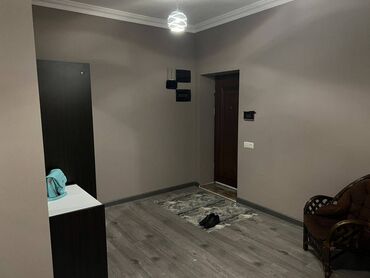 Uzunmüddətli kirayə mənzillər: Yasamalda 19 mertebeli binanın 3-cü mərtəbəsində yerləşən ümumi — 5