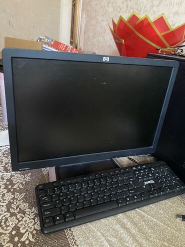 Tulumlar: İşlenmemiş Masaüstü kompüter sistemi, əsas komponentlərdən – HP