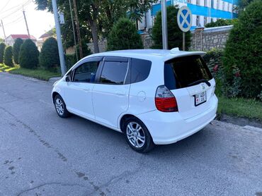 некия 1: Honda Fit: 2003 г., 1.3 л, Вариатор, Бензин, Хэтчбэк