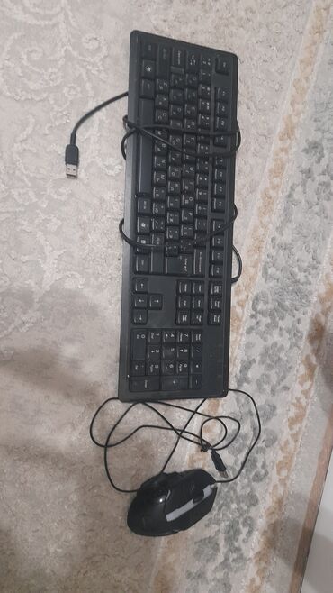 gaming mouse: Клавиатура, Мембранная, Проводное подключение, Размер: 100%
