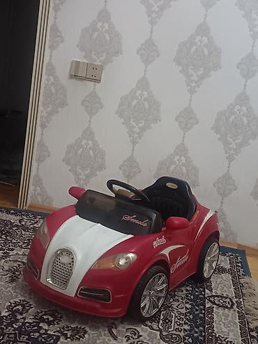 qalenvagen sekilleri: Uşaqlar üçün elektrikli minik maşını - Rəng: qırmızı-ağ, xrom detallı — 1