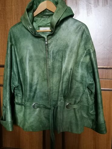 кожаные куртки мужские: Куртка кожаная размер 48-50 цена 2000 сом