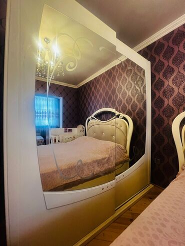 İşlənmiş, Açılan, Düz dolab, Qarderob, paltar dolabı
