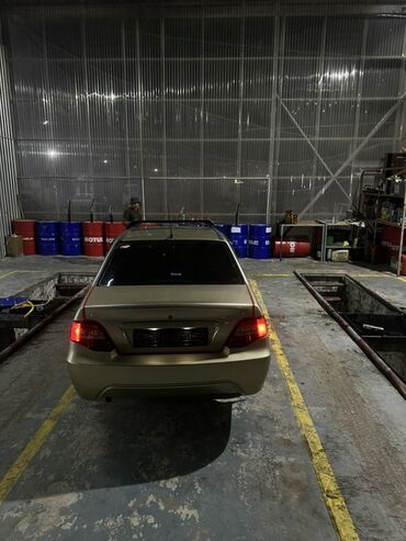 дом на калесах: Daewoo Nexia: 2011 г., 1.6 л, Механика, Бензин, Седан