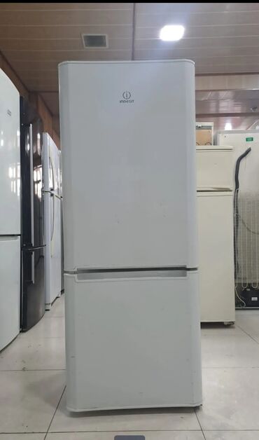 İçki texnikası: 2 qapılı Indesit Soyuducu Satılır