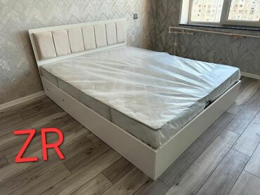 taxt kravatlar: Yeni, İkinəfərlik çarpayı, Bazalı, Matras ilə, Siyirməsiz