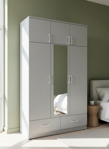 Шифоньеры: Шкаф трёх дверные. высота 2,15 Ширина 1,30 глубина 52 Цена 12500 — 1