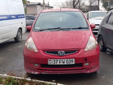 рассрочка автомобиль: Honda Fit: 2002 г., 1.3 л, Автомат, Бензин, Хэтчбэк