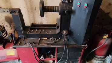 аренда земли под шиномонтаж: Disk düzəldən aparat satılır balonu ilə bir yerdə tam işlək