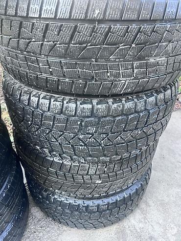 892 2: Комплект автомобильных шин Presa Ice 205/70 R15. На фото видны зимние — 9